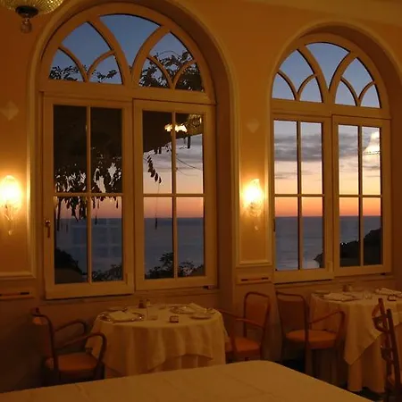 Maria Hotel 4*
